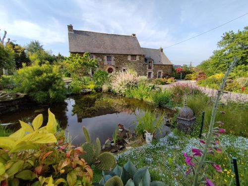La Croix-Hellean Bed & Breakfast | Gîte de la croix