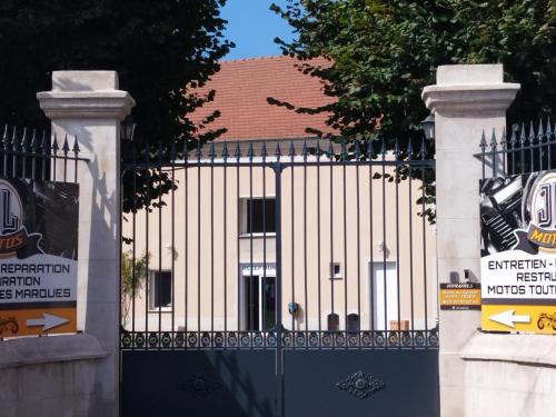 Rocourt-Saint-Martin House | Gîte de la Fontaine