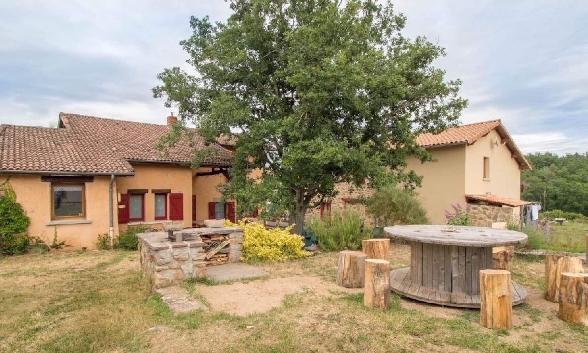 Courpiere House | Gîte de la Vigne Vierge
