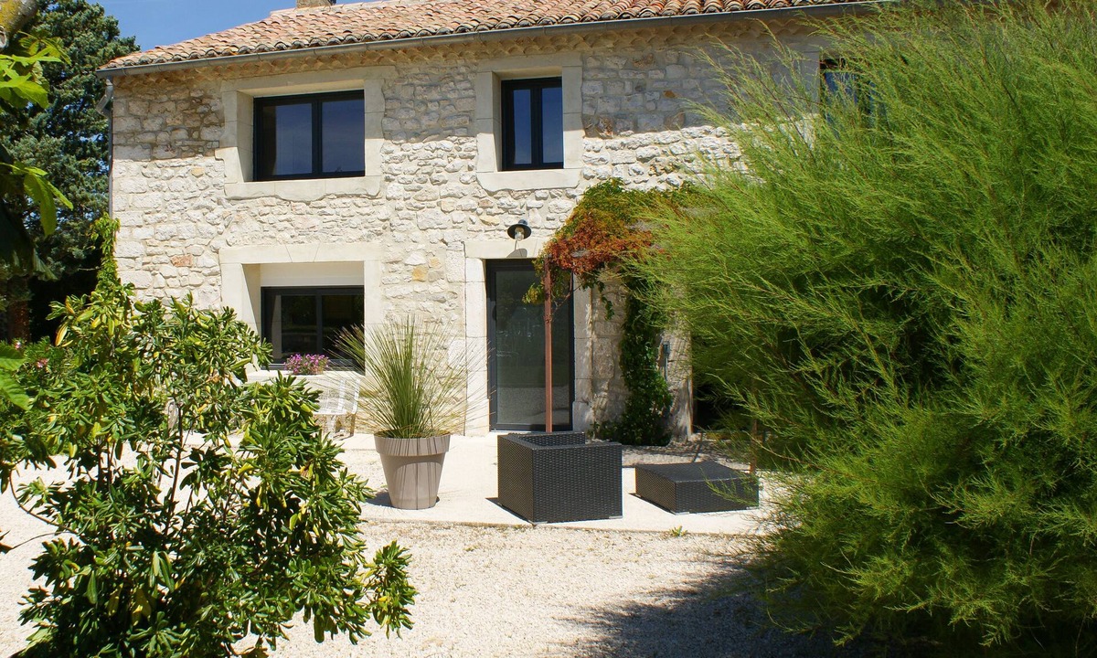 Saint-Remeze Other | Gîte de Leoli * Heritage: heated swimming pool and private grounds