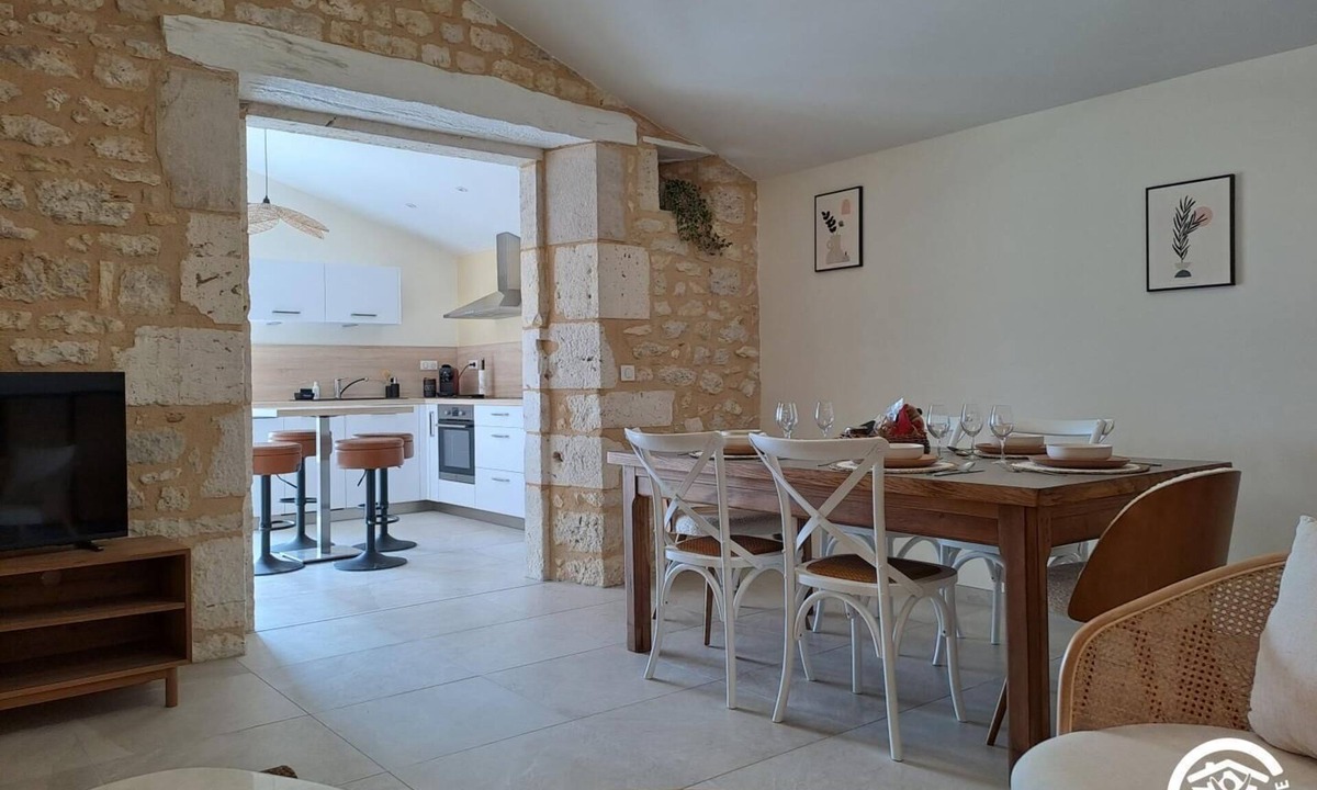 Souel House | Gîte de Sarrasi sleeps 4