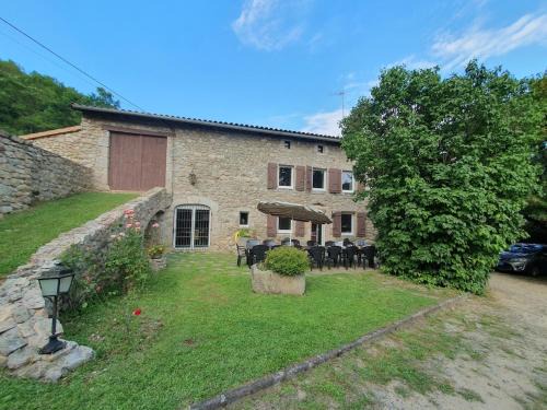 Vorey House | Gîte des Ailes