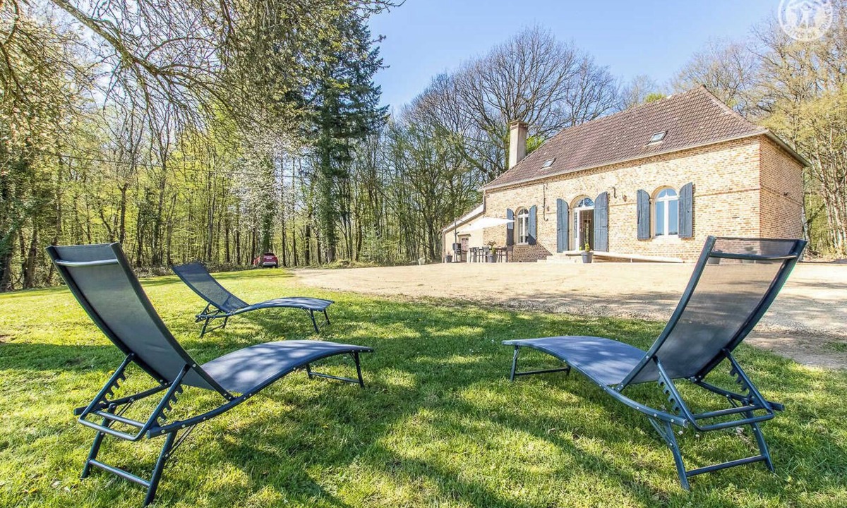 Mouthier-en-Bresse House | Gîte Des Bois de Dissey