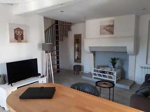 Saint-Cesaire House | Gîte des Bujours