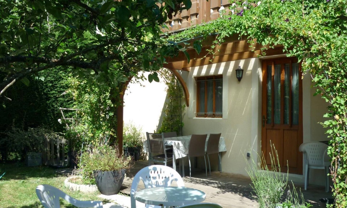 Cormatin House | Gîte des Cèdres - Ameugny