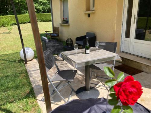 Frayssinet-le-Gelat House | Gîte des Combes Blanches