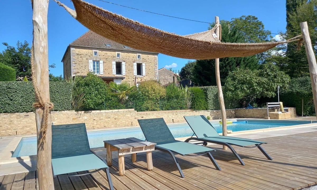 Sauveterre-la-Lemance House | Gîte des Bambous 4 ADULTS and swimming pool