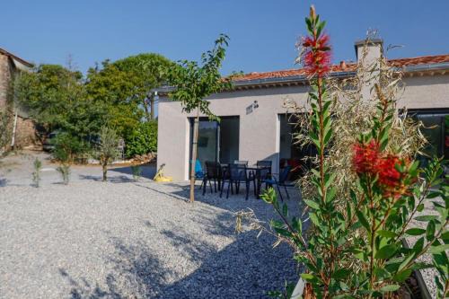 Laurac-en-Vivarais House | Gîte des Lauriers Blancs