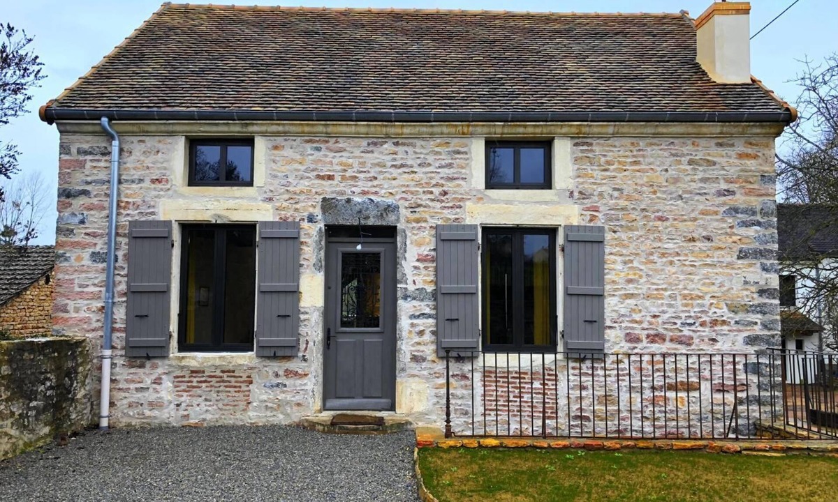 Mellecey House | Gîte des Lilas - MELLECEY