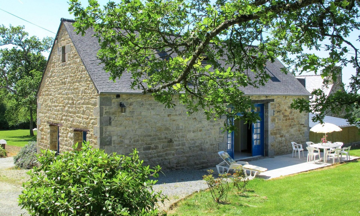 Plouzelambre House | Gîte des Perdrix by Interhome