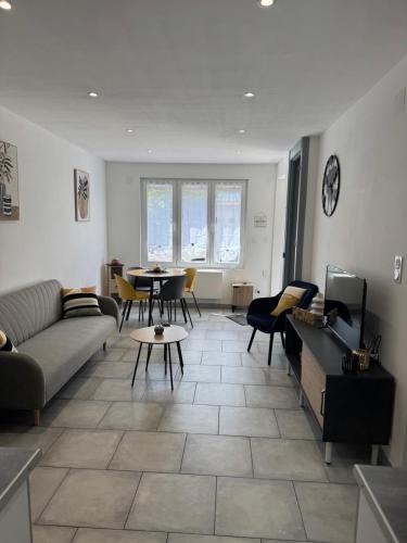 Revin House | Gîte des Prés