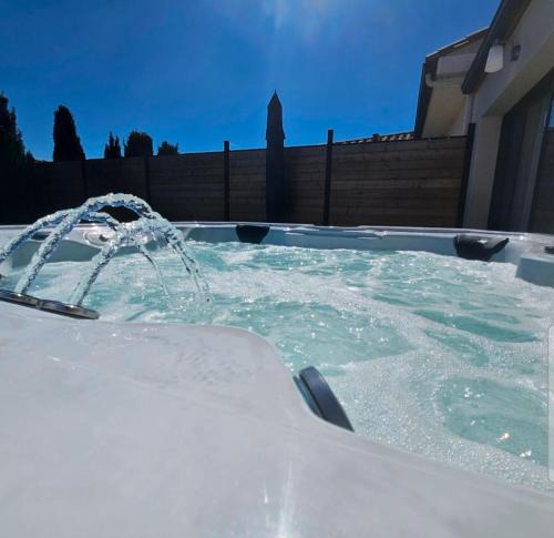 Villemoustaussou House | Gîte Douce Harmonie & Grand Spa 5 places -Privatif - Cocon au calme - 5 min Carcassonne
