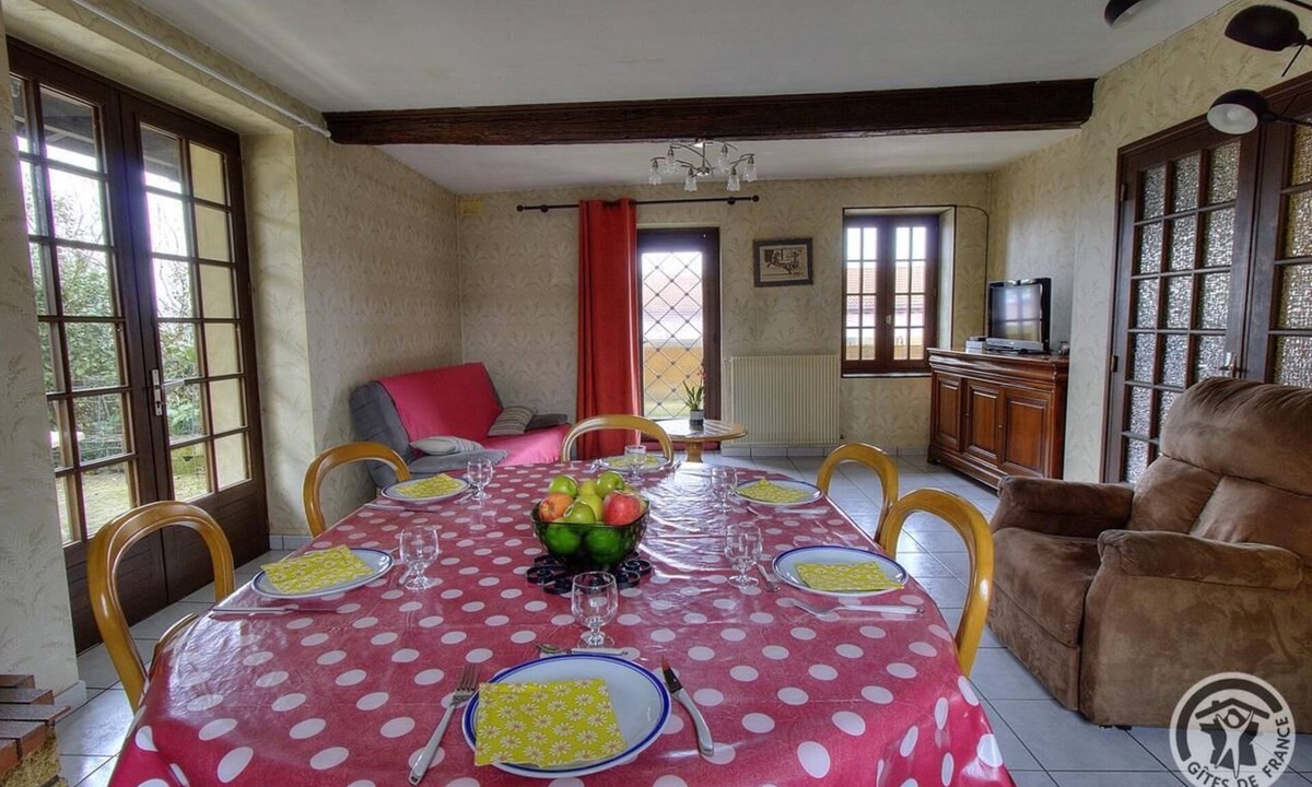 Saint-Laurent-d'Agny House | Gîte du Bistinclin Fruité