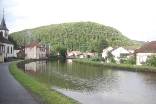 Lutzelbourg Apartment | Gîte du canal
