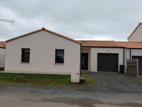 Saint-Georges-de-Montaigu House | Gîte du champ aisé