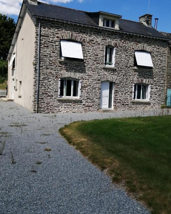 Saint-Laurent-sur-Oust Apartment | Gîte du courtil aux fées