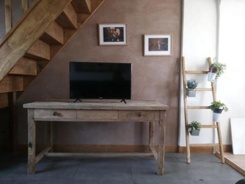 Saint-Pourcain-sur-Besbre House | Gîte du Monbaillon