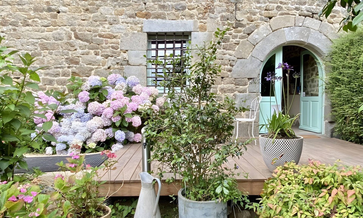 La Baussaine House | Gîte du Gravier: Private Terrace, Wi-Fi, and Air Conditioning in La Baussaine