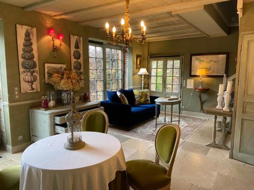 Monnaie House | Gîte du Manoir