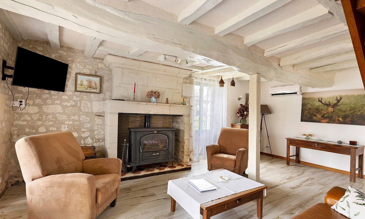 La Celle-Saint-Avant House | Gîte du Parc for 4 Guests
