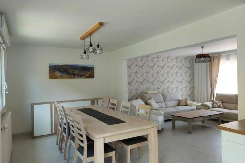 Montherme House | Gîte en bord de Meuse