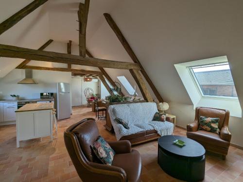 Saint-Firmin-sur-Loire House | Gîte en forêt avec jardin, terrasse et parking près de la Loire - FR-1-590-530