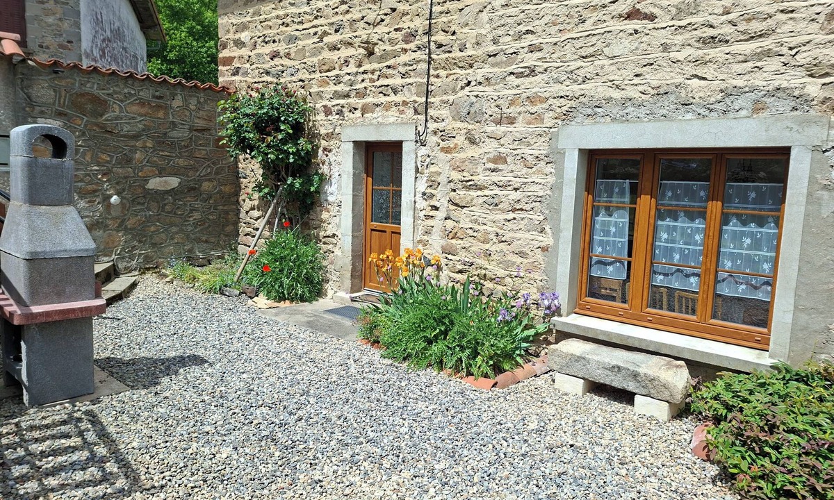 Champetieres Cottage | Gîte en Pierre à la Montagne à Proximité de Sentiers de Randonnées