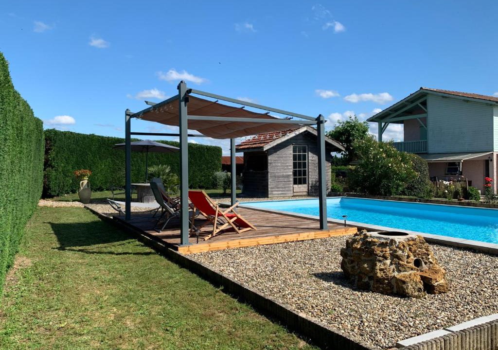 Castex-d'Armagnac House | Gîte ferme équestre avec piscine