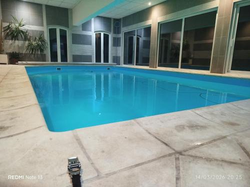 Celles-sur-Plaine House | Gîte "fils et cotons" Piscine Intérieure chauffée à l'année et sauna