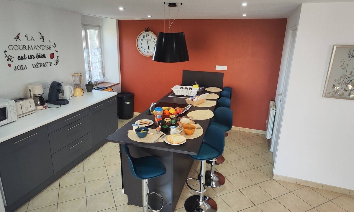 Pleven House | Gîte Fleur du Paradis,