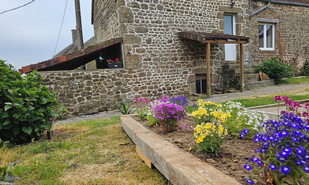 Sainte-Croix-sur-Orne Other | Gîte in a small Normandy stud farm