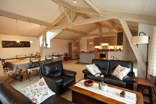 Les Arques House | Gîte Jacques Brel