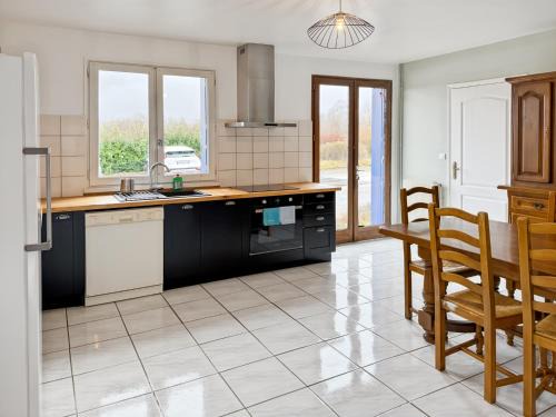 Saint-Pantaleon-de-Lapleau House | Gîte le Bistrot, 3ch, 6pers