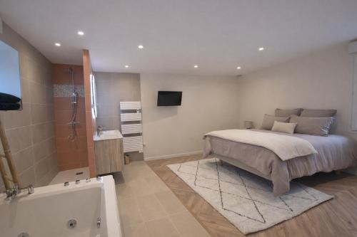 Huisnes-sur-Mer House | Gîte La Bergerie De Montitier