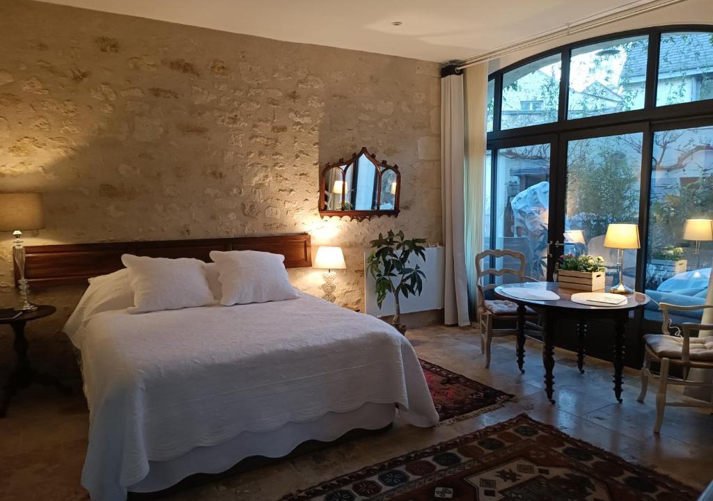 Chinon House | Gîte la comète