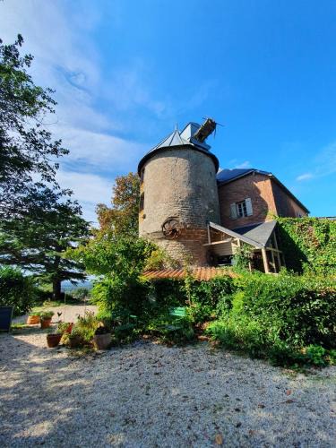 Saint-Etienne-de-Montluc House | Gîte La Tour du Moulin