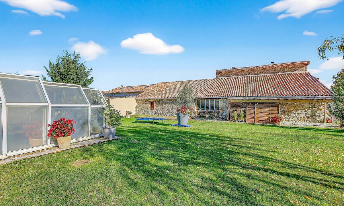 Laragne-Monteglin Cottage | Gîte la grange du logis