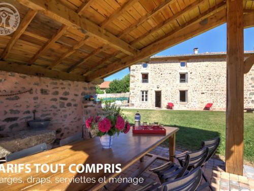La Valla-sur-Rochefort House | Gîte La Liesse avec 4 chambres, cheminée, jardin et animaux acceptés - FR-1-496-44