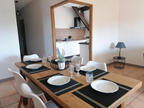 Poligny Apartment | Gîte La Meule climatisé
