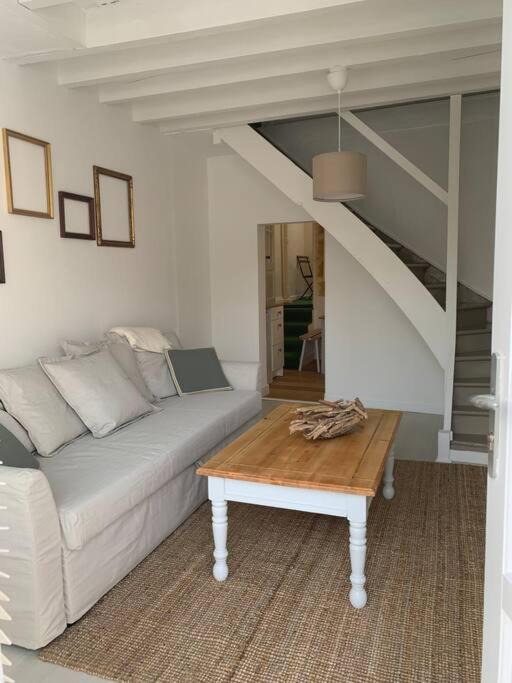 Guitres House | Gîte La Petite Maison