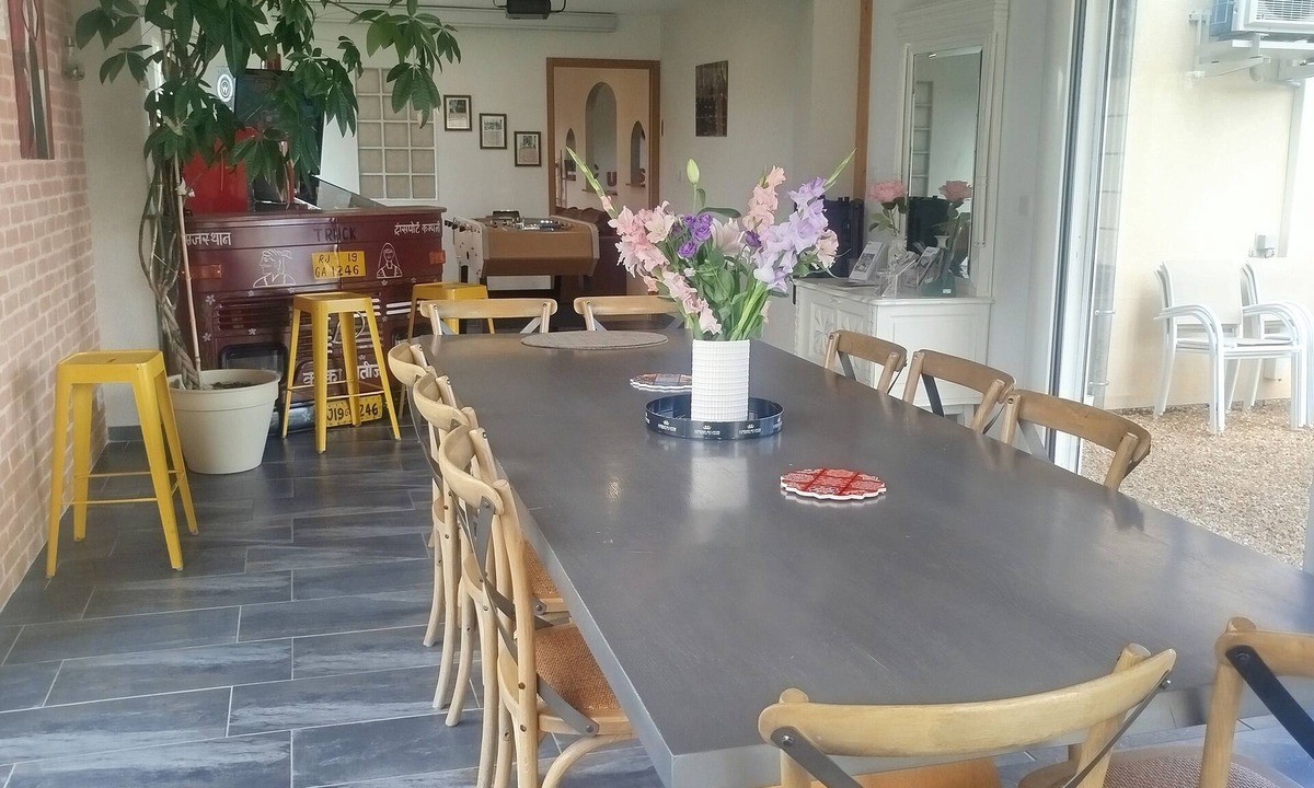 Brigne Villa | Gîte La pointe de diamant, Doué en Anjou. Pets welcome!