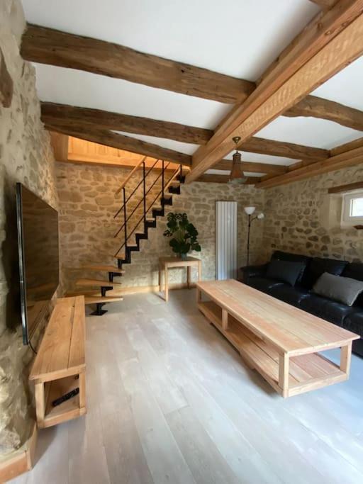 La Baume-Cornillane House | Gîte : La vieille bâtisse.