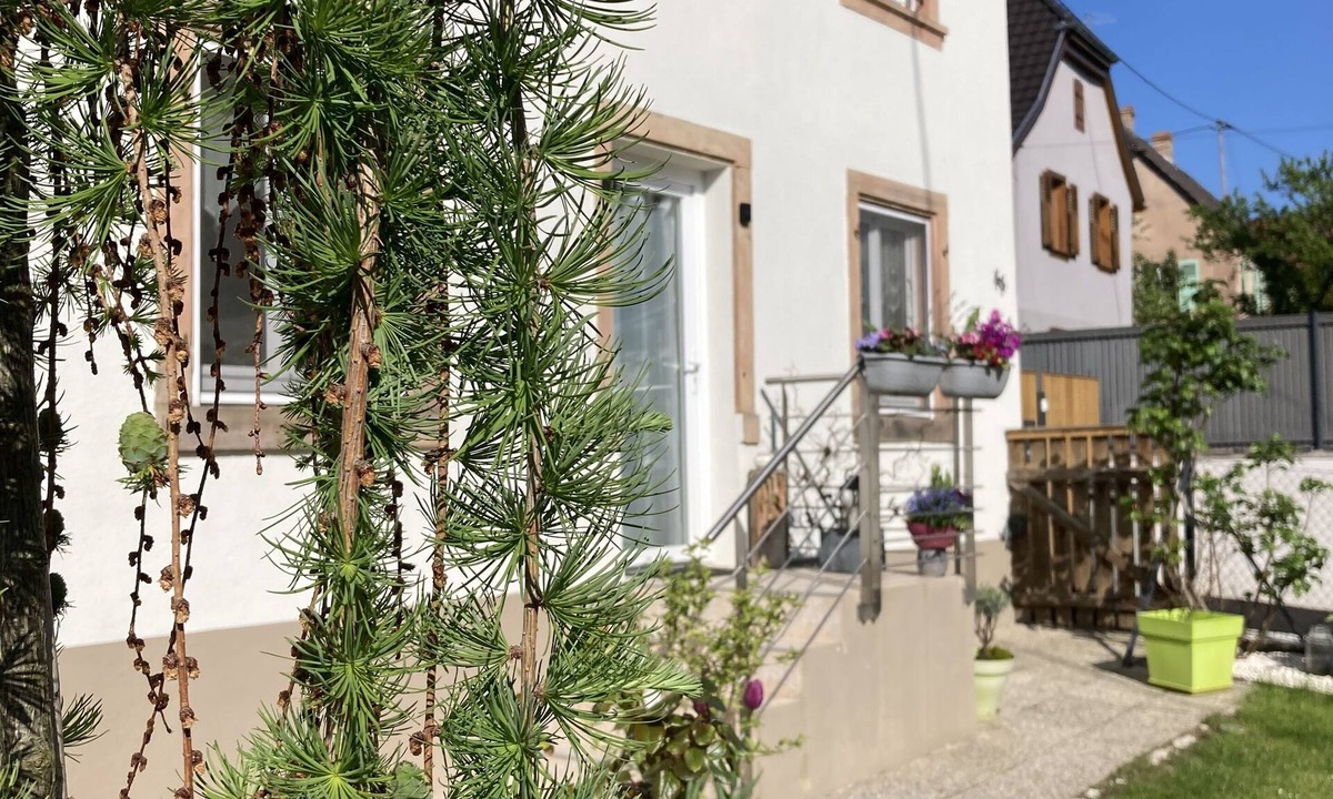 Saint-Nabor Cottage | Gîte le 1602 Three-star * sleeps 2 to 4, Private garden, Wifi