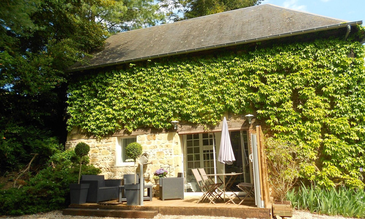 Vimoutiers Cottage | Gîte Le Bleu D'Orage