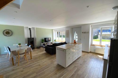 Saint-Pierre-de-Plesguen House | Gîte Le Haut Plessix