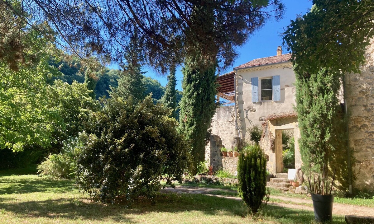 Saint-Julien-du-Serre House | Gîte le Moulinage du Luol with wooded grounds