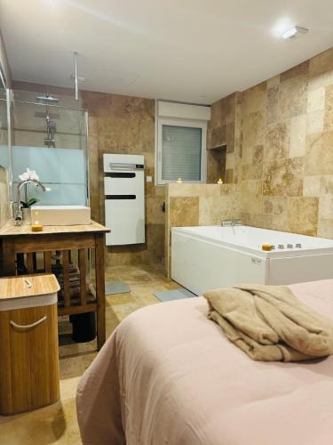 Hem-Hardinval Apartment | Gîte le Nid Dhugava