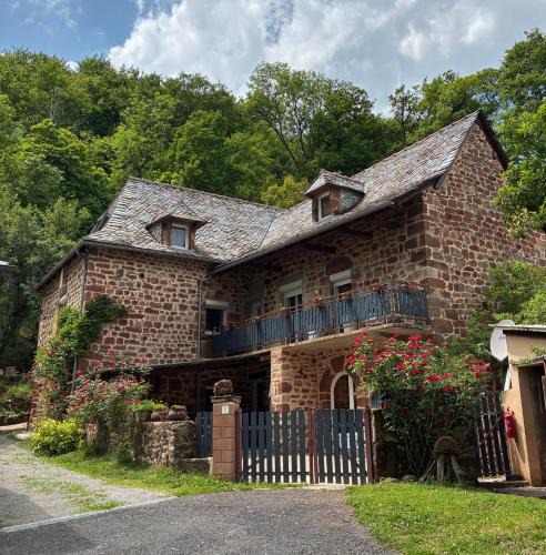 Villecomtal House | Gîte Le Pressoir domaine de jouani