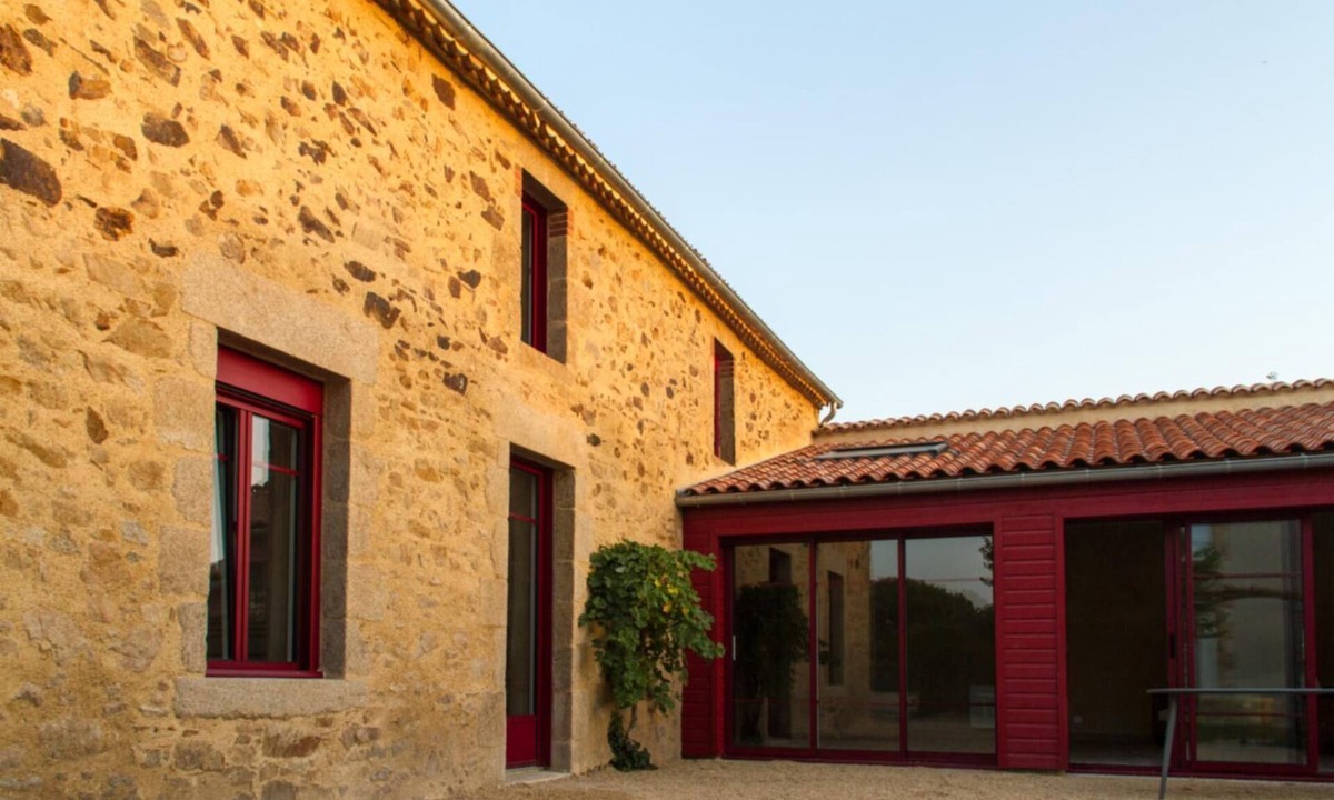 Bazoges-en-Paillers Apartment | Gîte Le Puy Carmin 12pers Jacuzzi 18' Puy du Fou