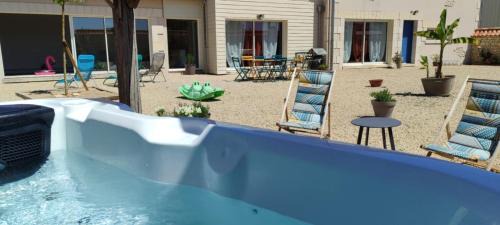 Messeme House | Gîte le relais du Mardelon